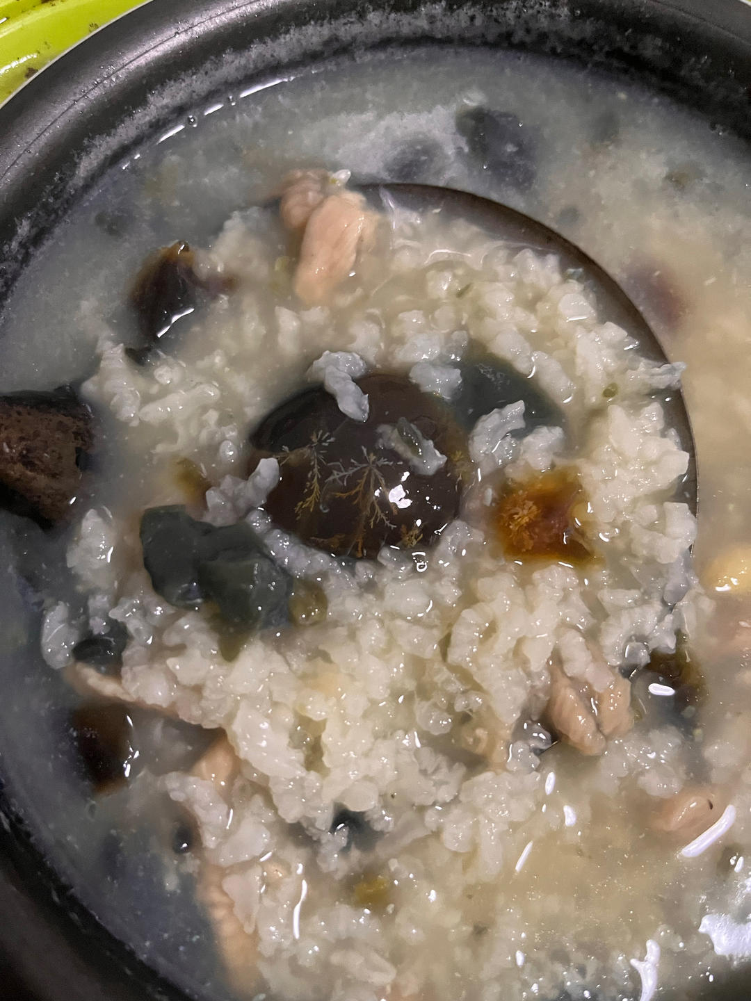 懒人版皮蛋瘦肉粥