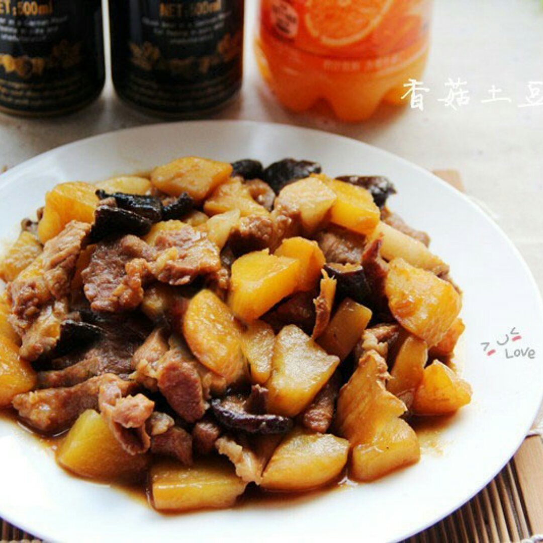 香菇土豆炖肉
