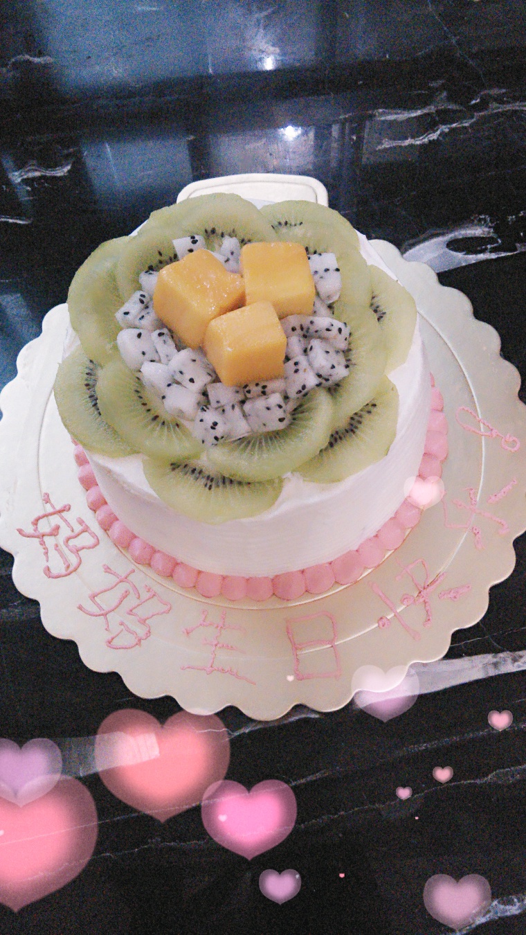 奶油水果装饰蛋糕