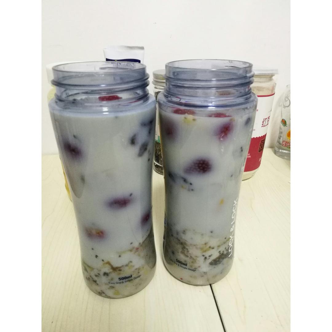 1分钟早餐，水果麦片罐子