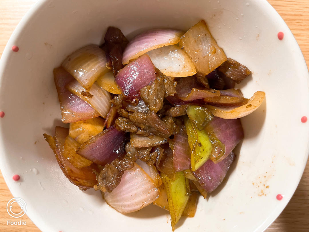 洋葱炒牛肉