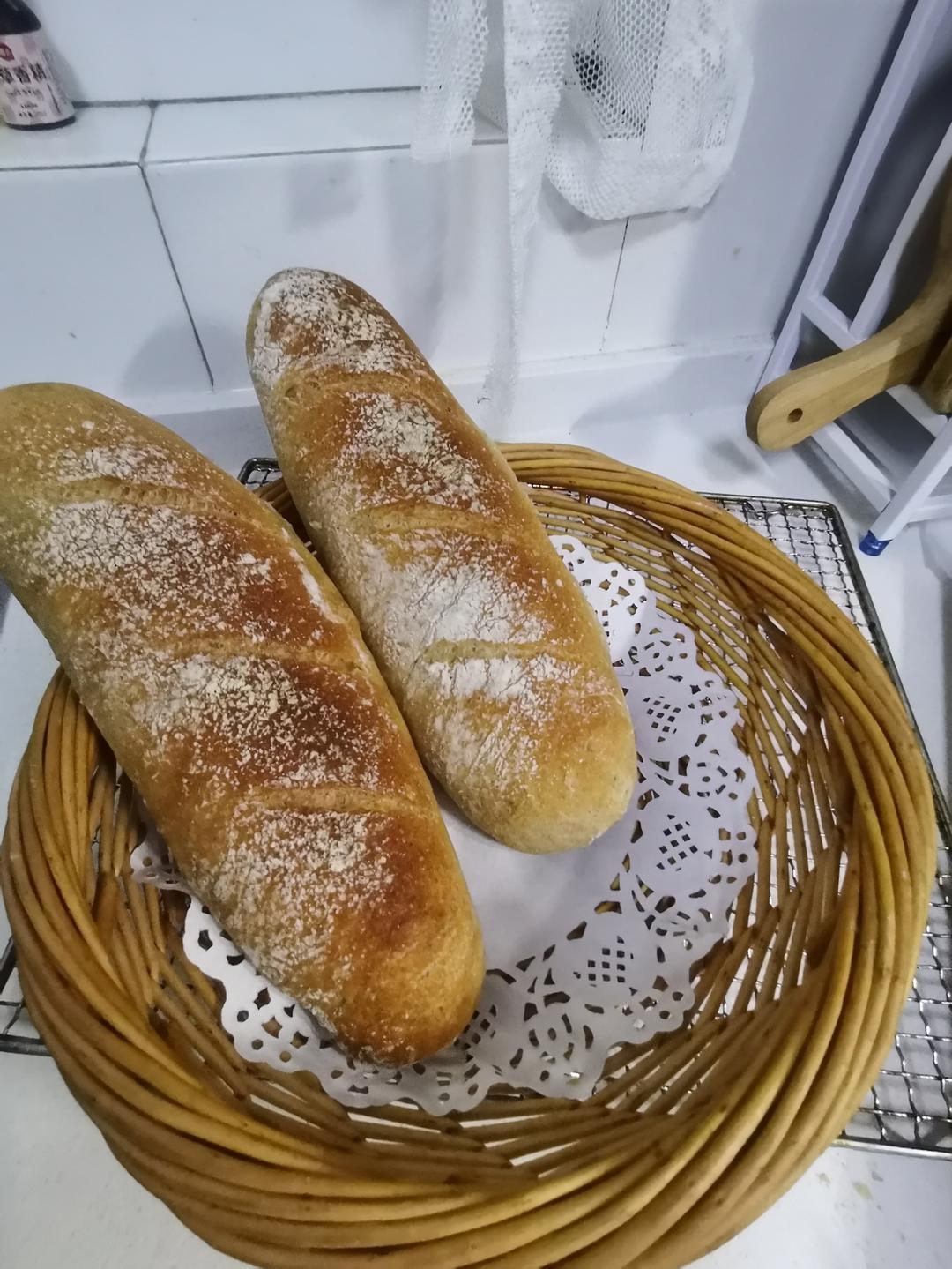 外脆内弹的全麦（果仁）小法棍（碎片时间水合免揉法）