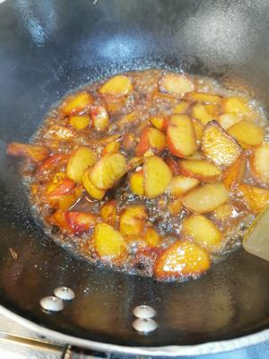 青蒜烧小萝卜，春天的应季菜的做法 步骤8