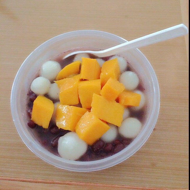 芒果圆子红豆沙