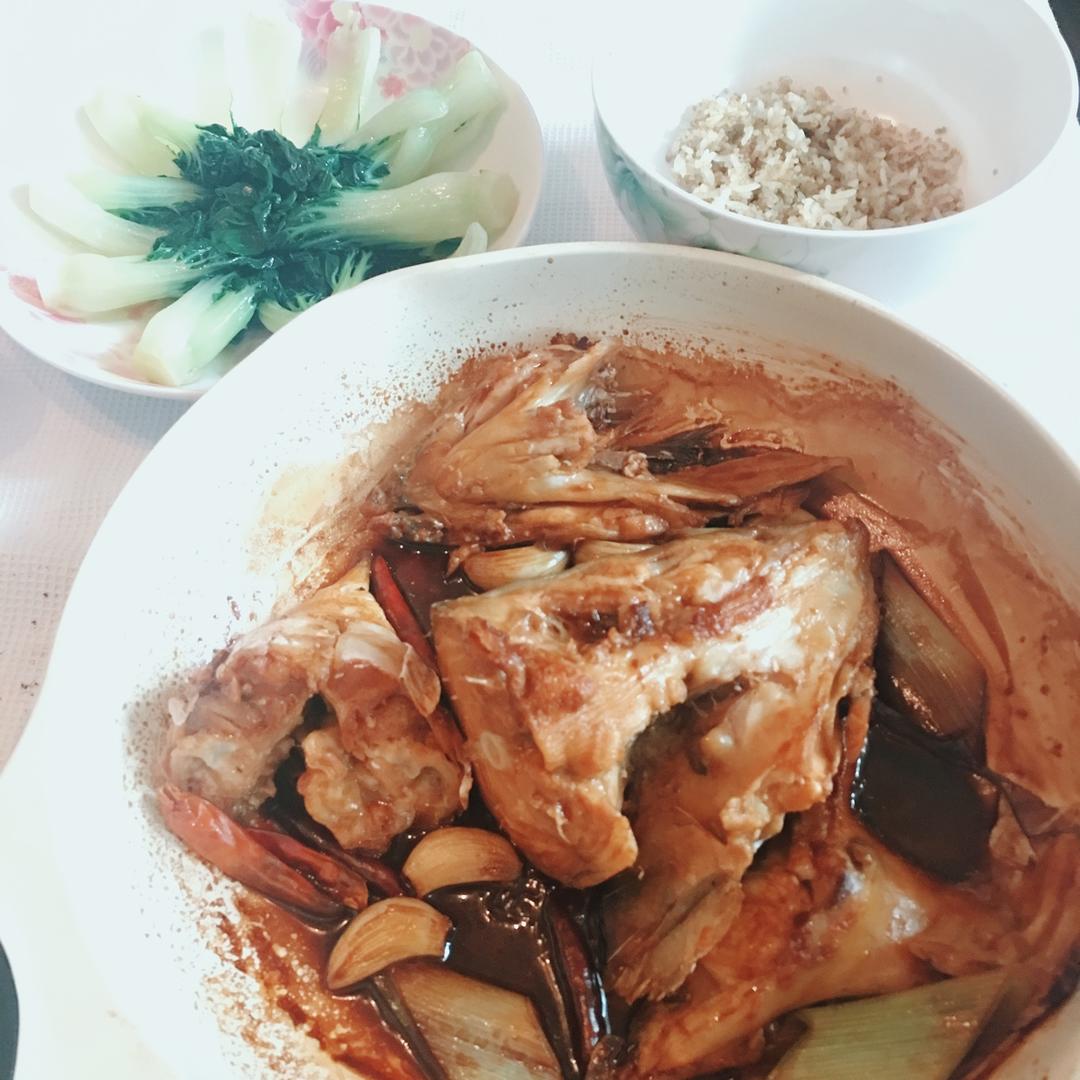 这么做《中餐厅》里的砂锅鱼头煲，超简单！