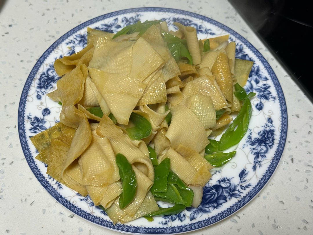 尖椒炒干豆腐