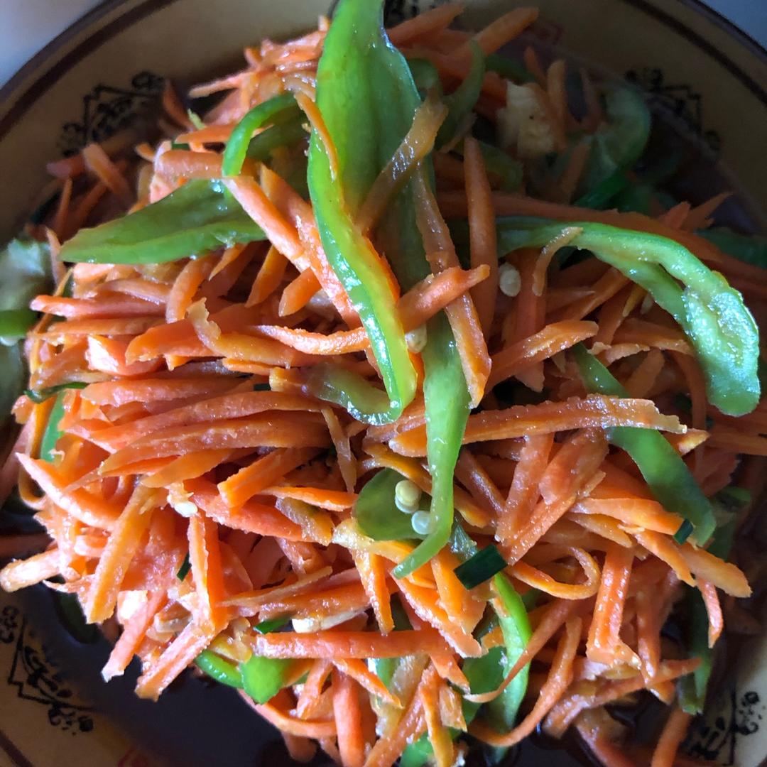 胡萝卜丝怎么炒好吃，我是用来带上班的快手菜