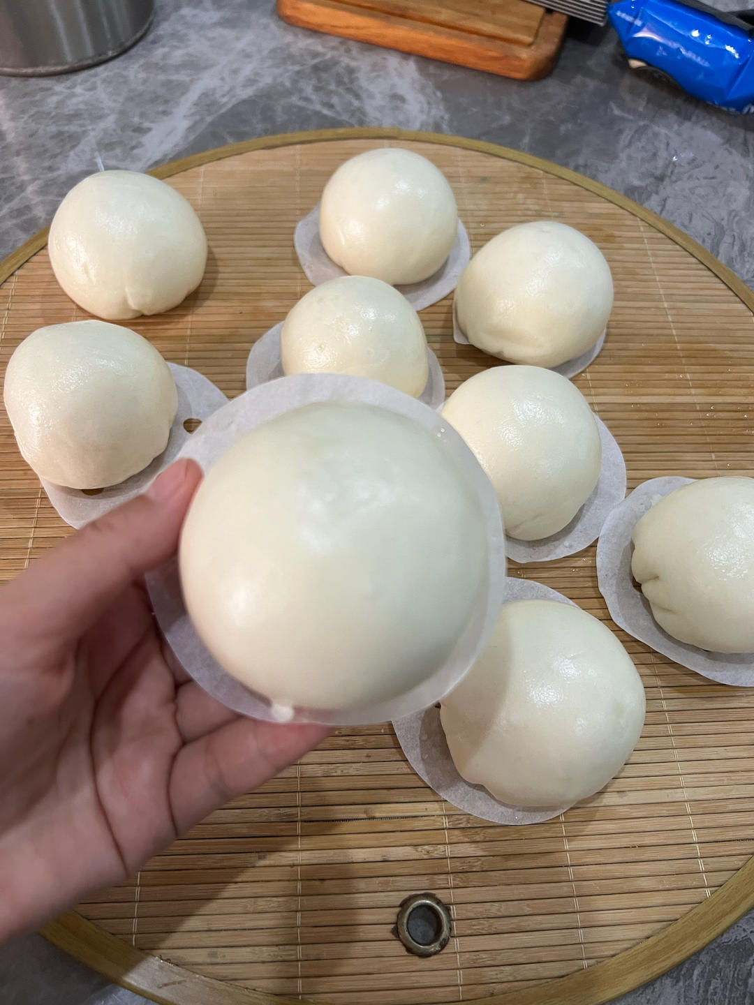 松软香甜的奶黄包，很快就可以搞定。