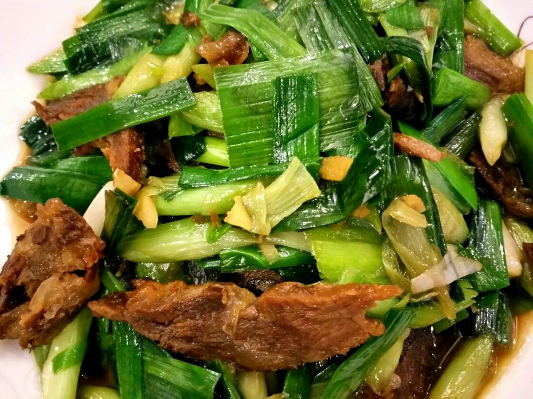 蒜苗炒腊肉