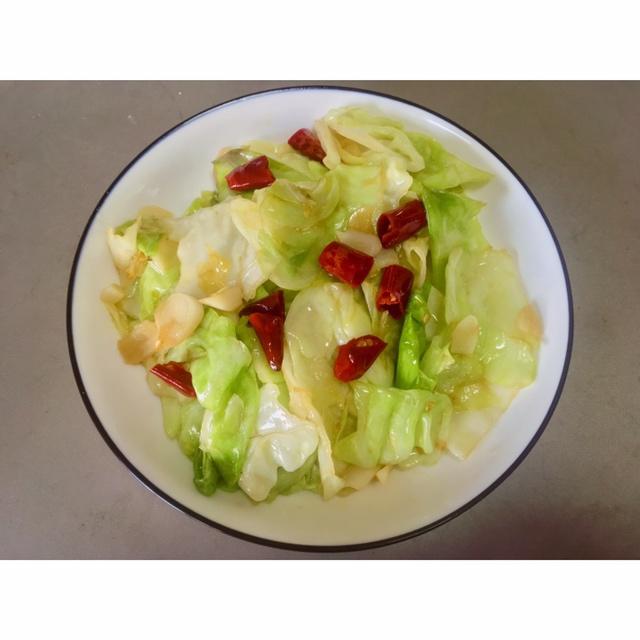 厨师长教你：“手撕包菜”的家常做法,简单又不失美味