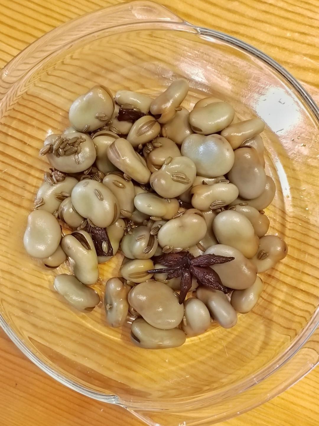 茴香豆、水煮五香蚕豆，孔乙己那碟让我们都流过口水的豆子