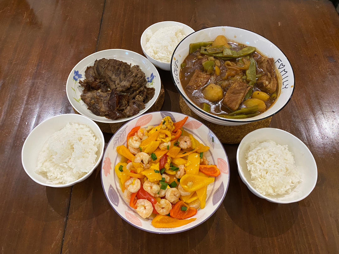 懒人一锅烩——排骨扁豆焖卷子