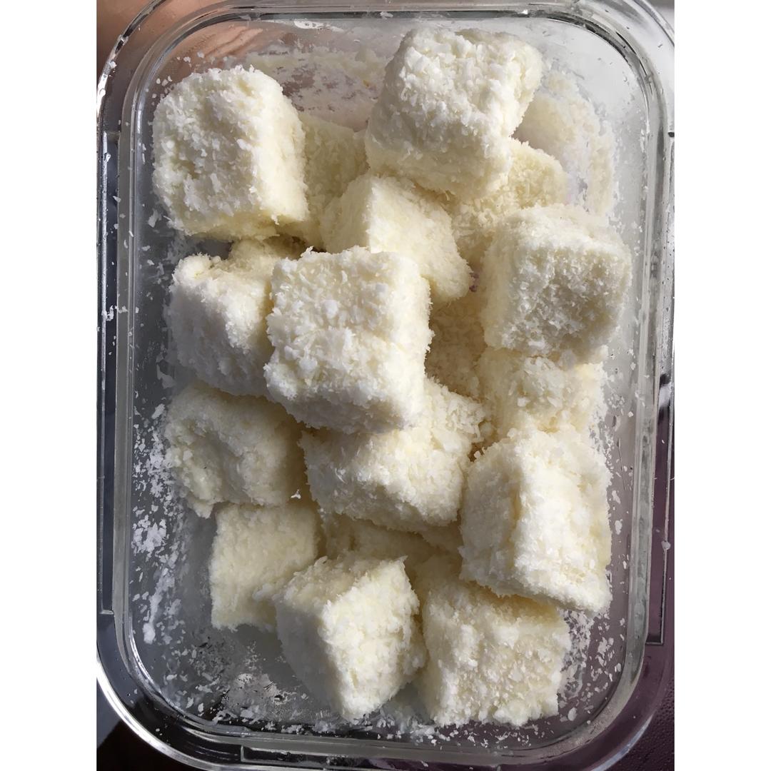 完胜85度C牛奶椰丝小方