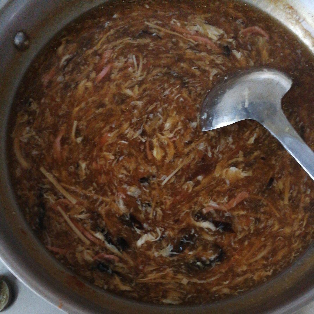 酸辣汤 Spicy & Sour Shredded Pork Soup