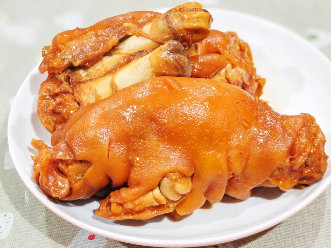 美味的家常菜：红烧猪蹄