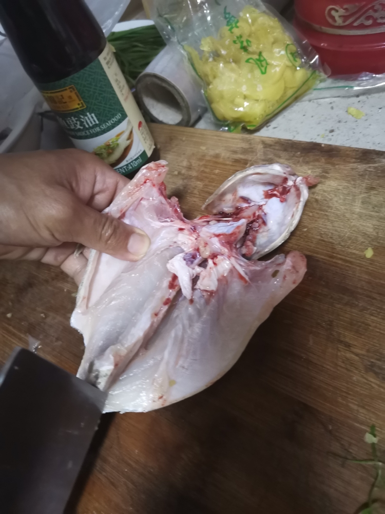 清蒸桂鱼（专业厨师教你做）的做法 步骤3