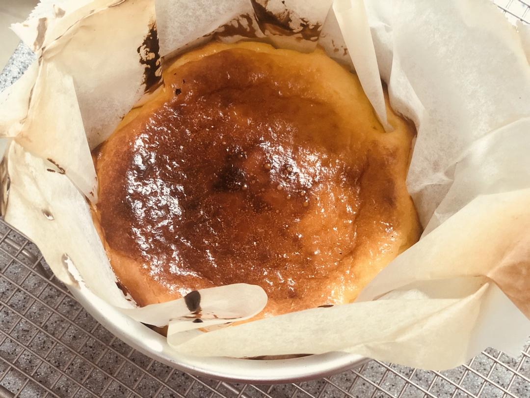 巴斯克式烤芝士蛋糕[超简单][搬运]