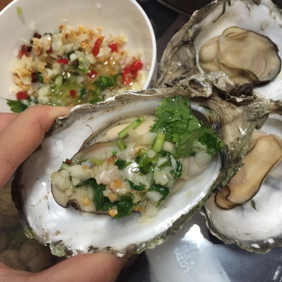 蒜茸蒸生蚝