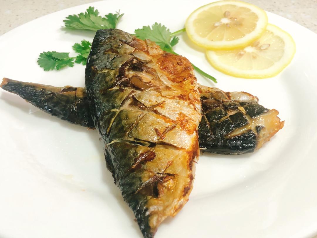 日式盐烤青花鱼的做法