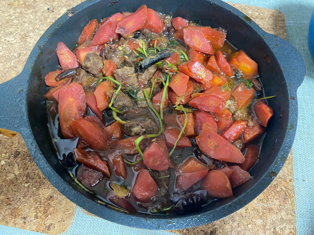 胡萝卜烧牛肉