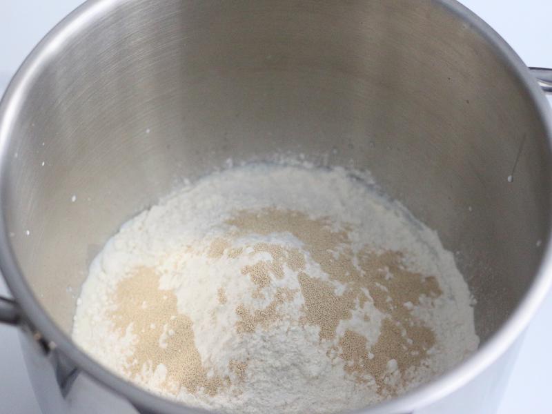 纯奶手撕吐司的做法 步骤1