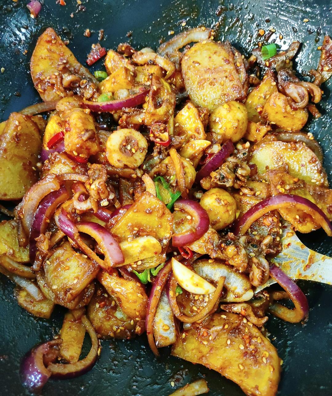 🔥【鱿鱼自由】在家复刻鱿鱼土豆，香到上头！