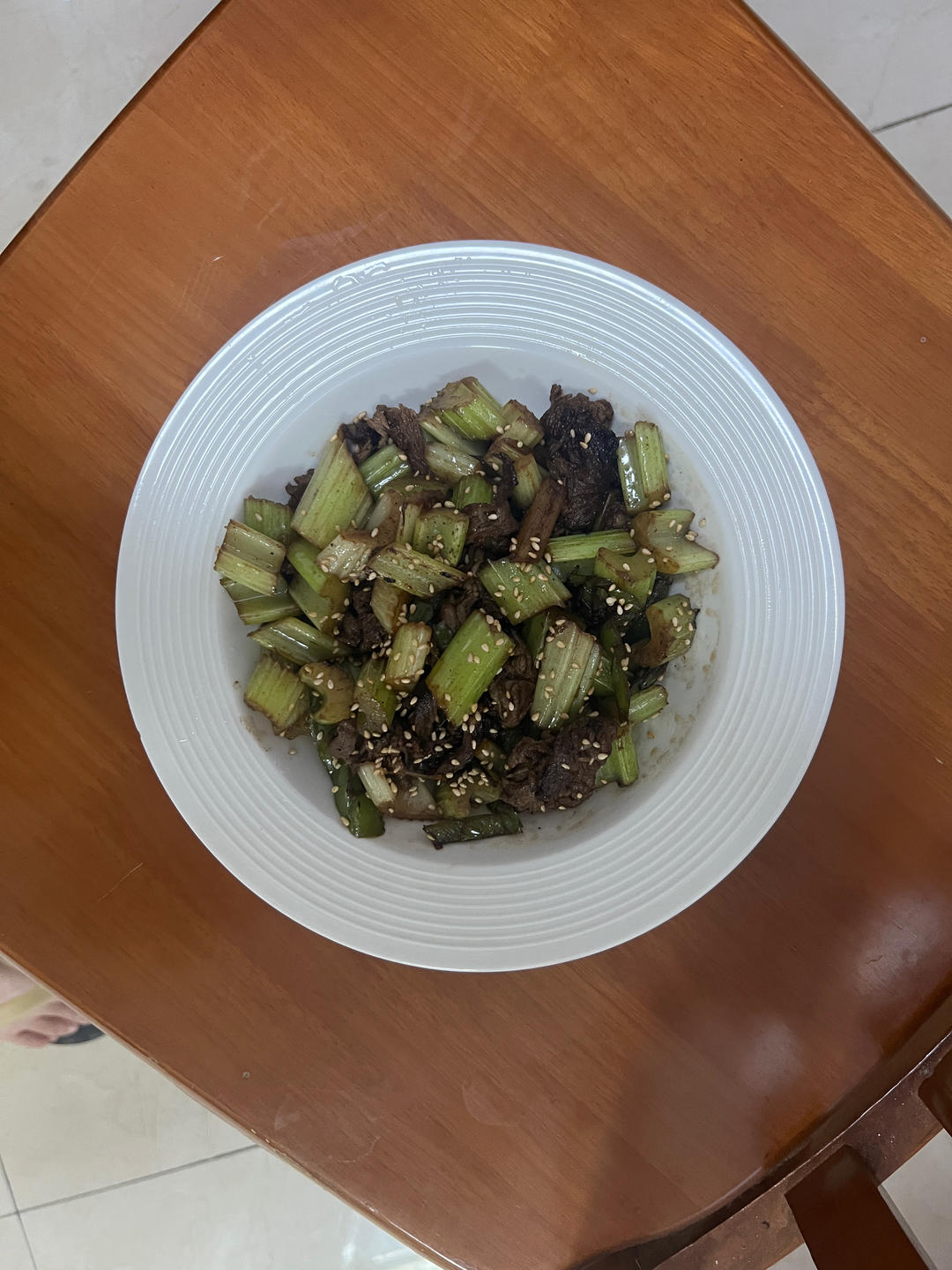 芹菜炒牛肉