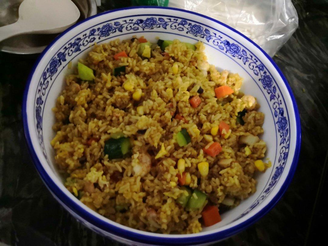 翻滚吧💥虾仁咖喱炒饭