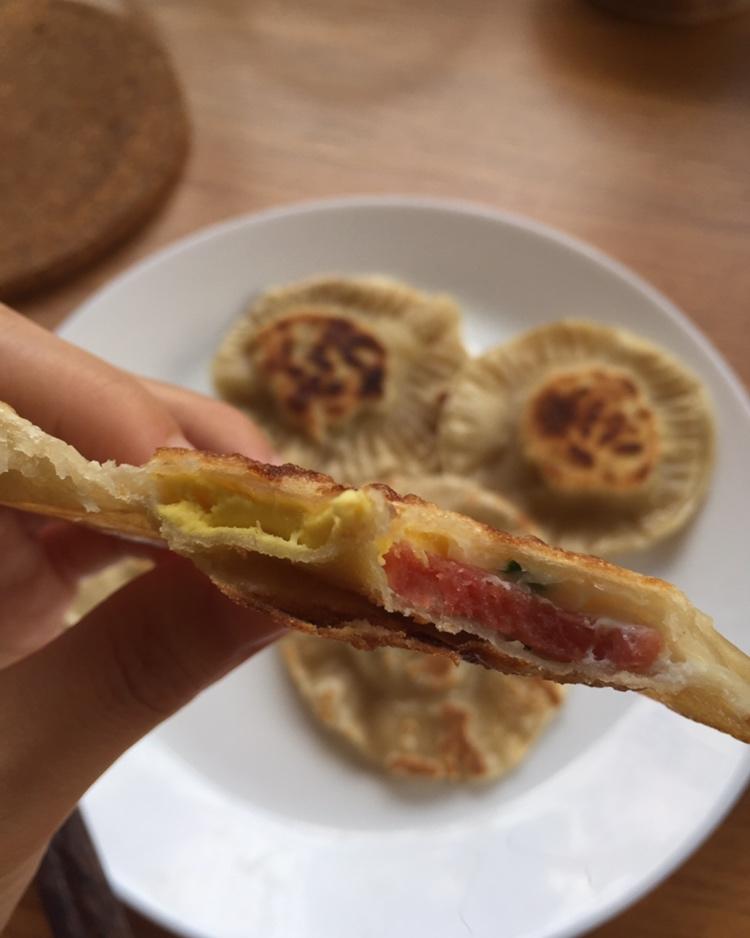 饺子皮鸡蛋灌饼