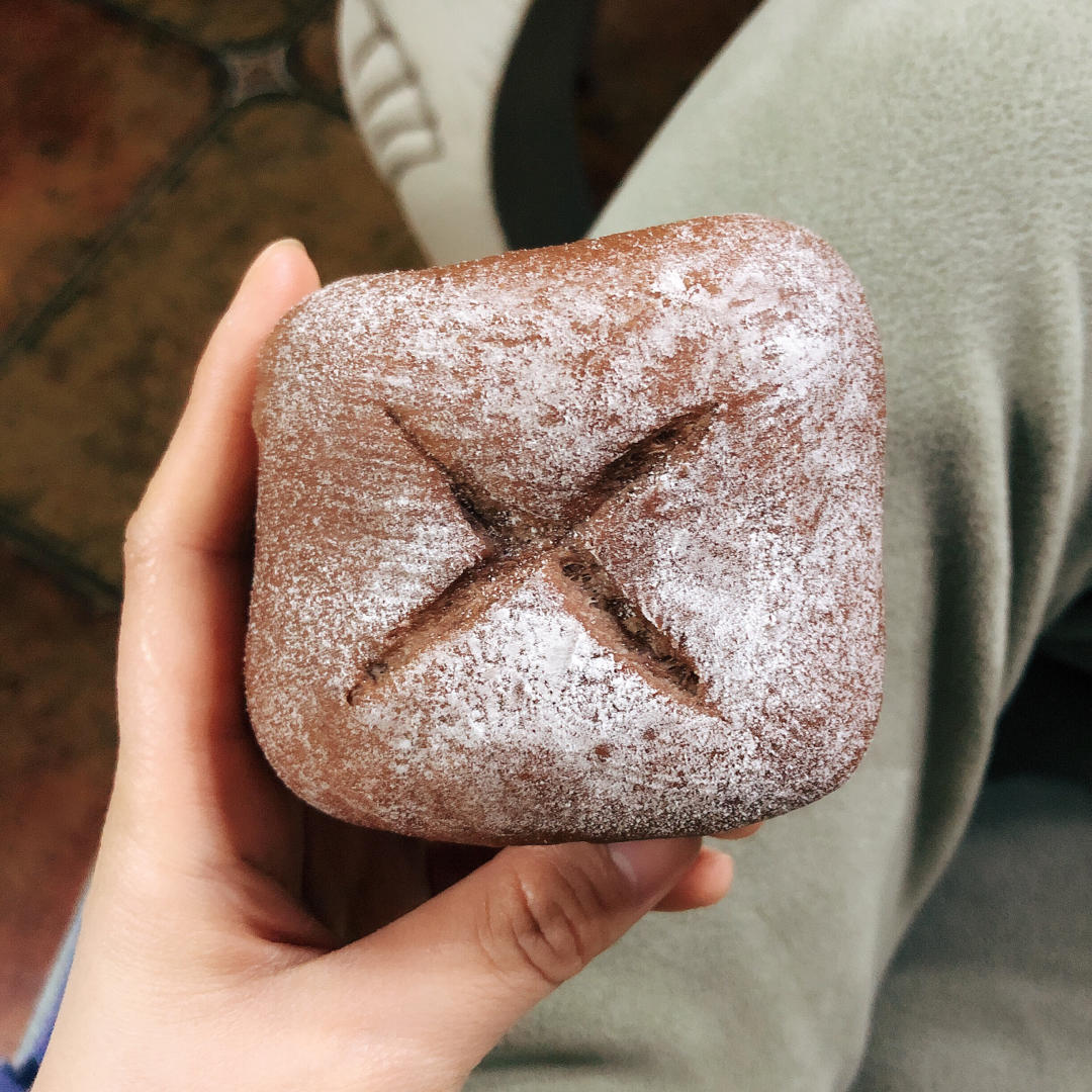 超软的巧克力面包卷