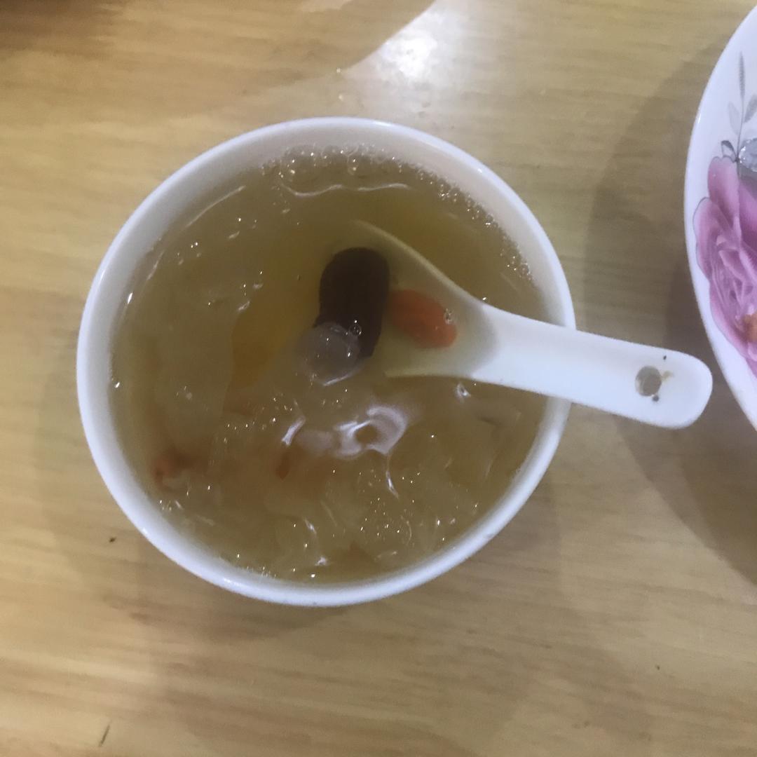 红枣银耳莲子羹