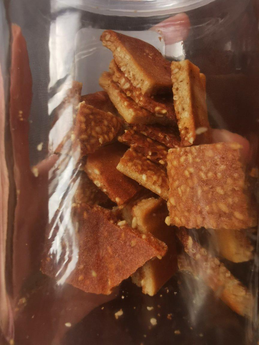 芝麻薄脆饼干，一步操作，超级简单