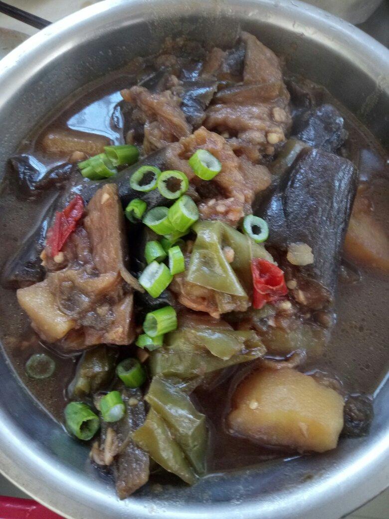 左lh做的土豆炖茄子