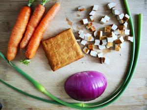 素食为戒-杂蔬焗饭（美味好吃素食）的做法 步骤1