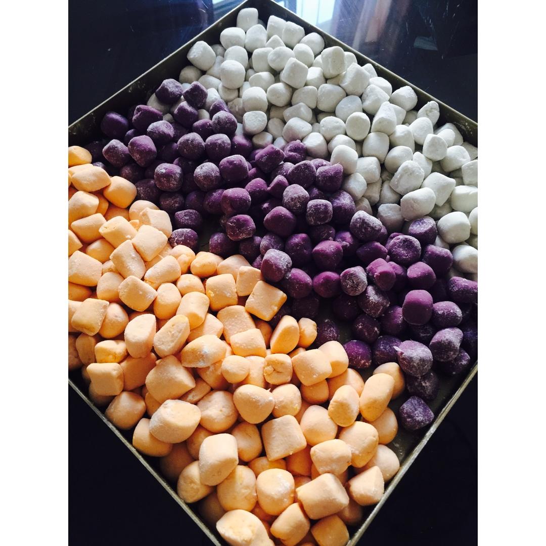 哎睡觉的小天使做的三色芋圆