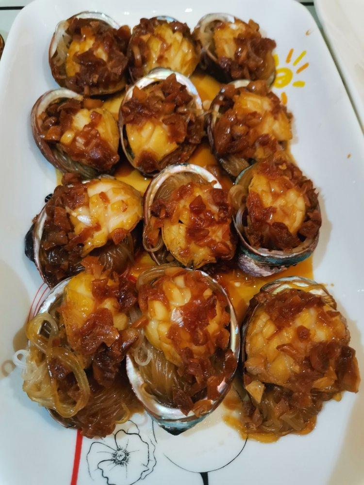 蒜蓉粉丝蒸鲍鱼