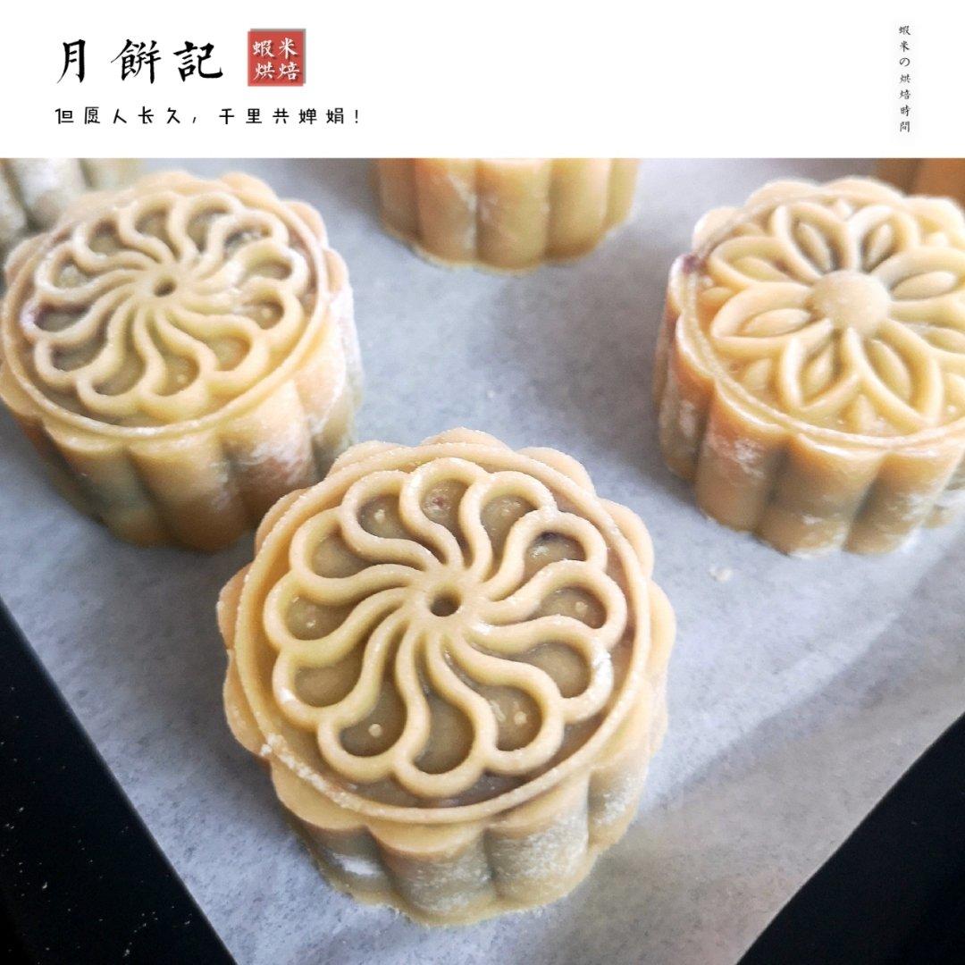 广式月饼—蛋黄莲蓉月饼