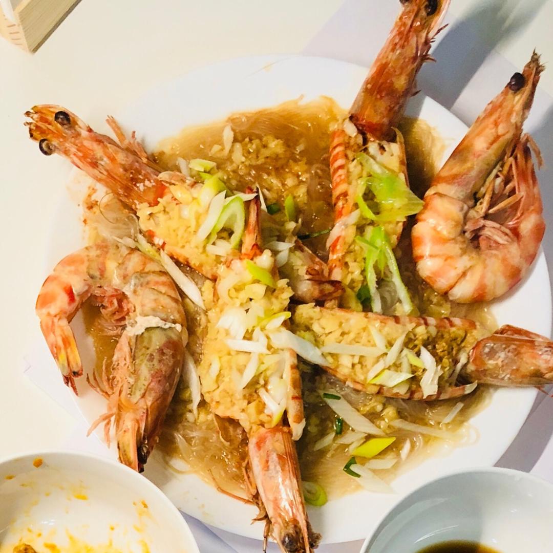 蒜蓉粉丝蒸大虾