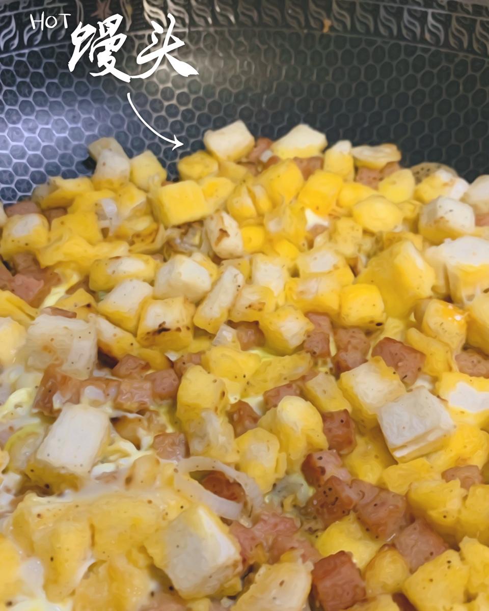 香脆鸡蛋馒头饼