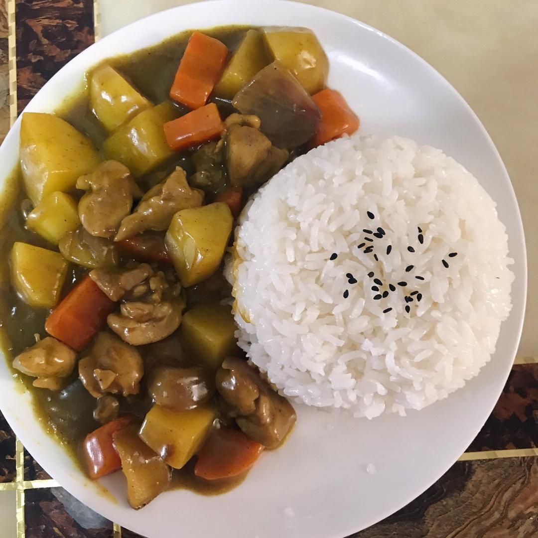 咖喱鸡肉饭