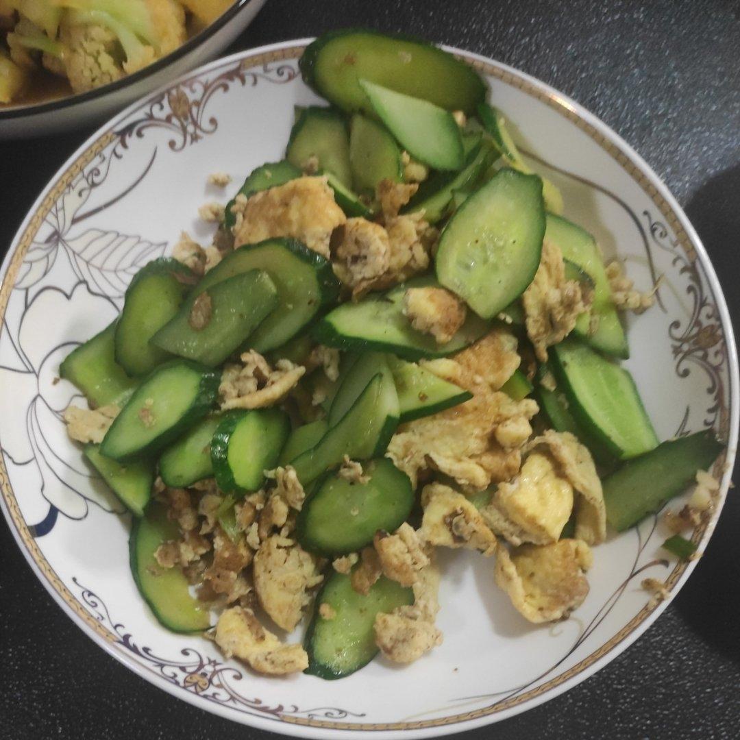 黄瓜炒鸡蛋 （青瓜炒鸡蛋）