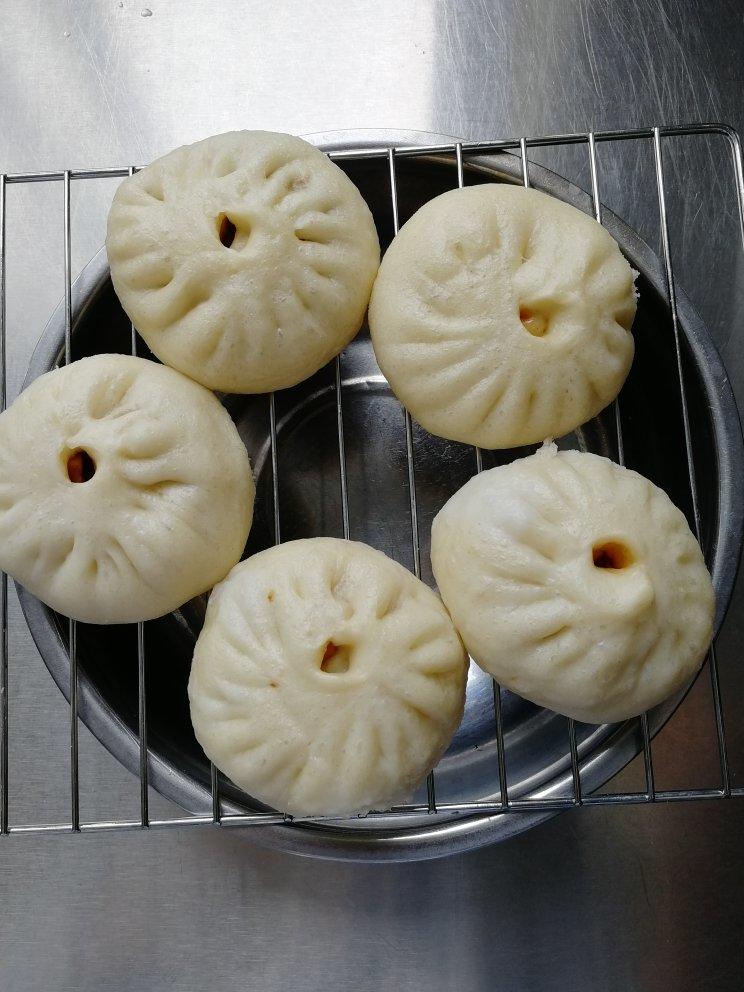 酱肉小笼包…附小视频
