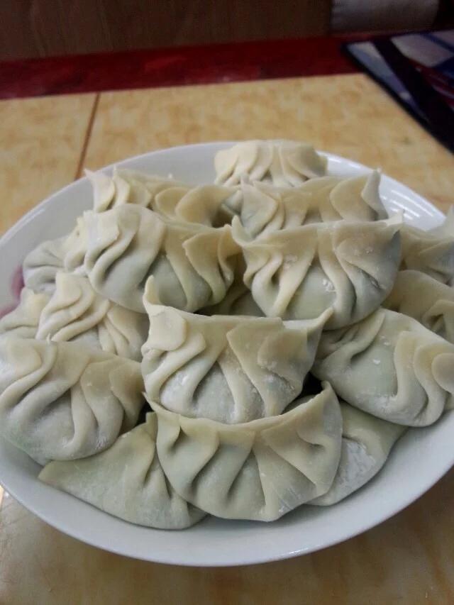 韭菜猪肉饺子(最简单最好吃又最多汁的饺子)