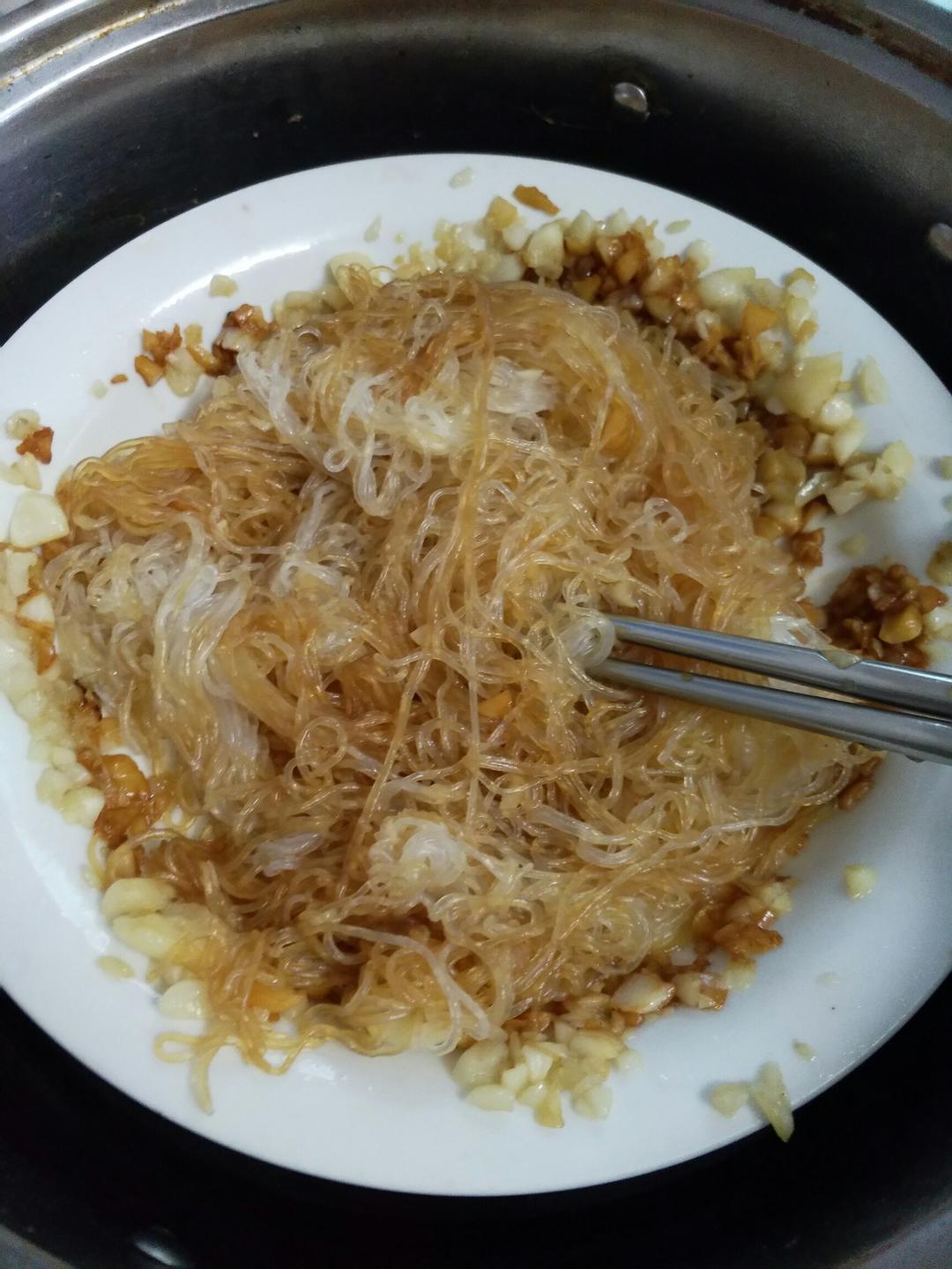 一黑暗料理一做的蒜蓉蒸粉丝