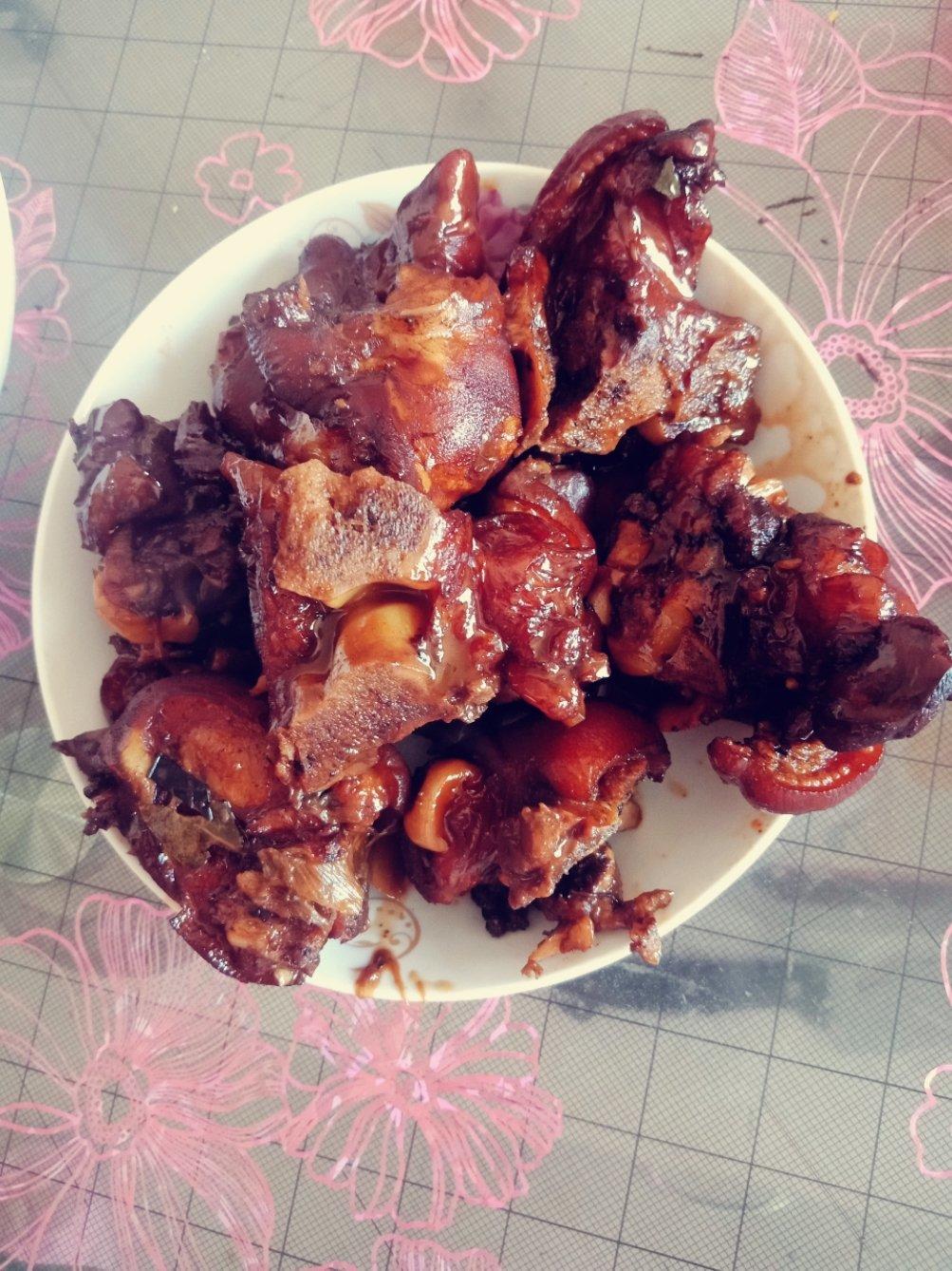 红烧猪蹄，酱香味，超级过嘴瘾的卤猪蹄