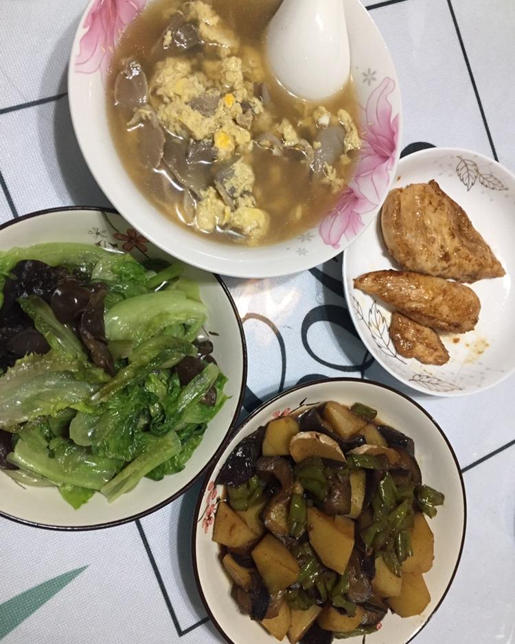 清爽不油腻的地三鲜（减肥人士吃也毫无负担）