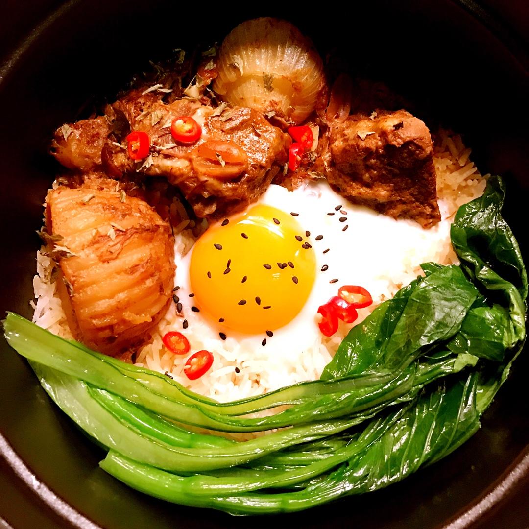 香肠煲仔饭