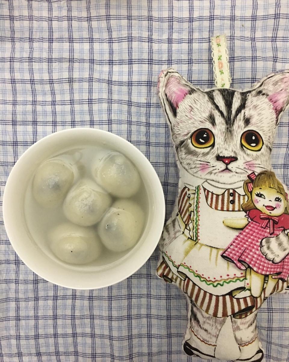 花生黑芝麻汤圆