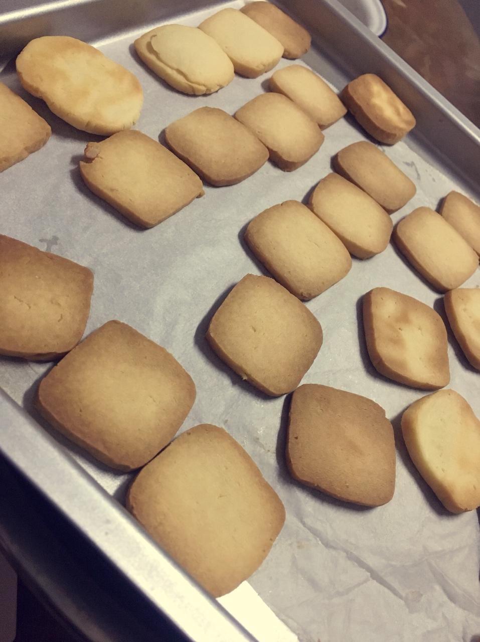 极简风炼奶小饼干