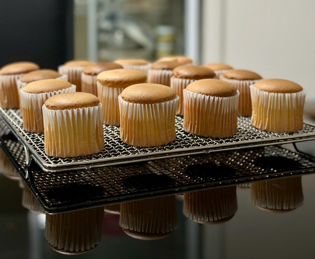 戚风杯子蛋糕的两份笔记